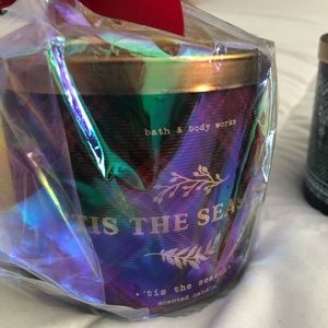 SOLD Bath&body works  “‘Tis The Season” candle